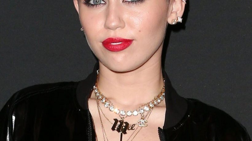 Miley Cyrus Height, Weight, Body Measurements