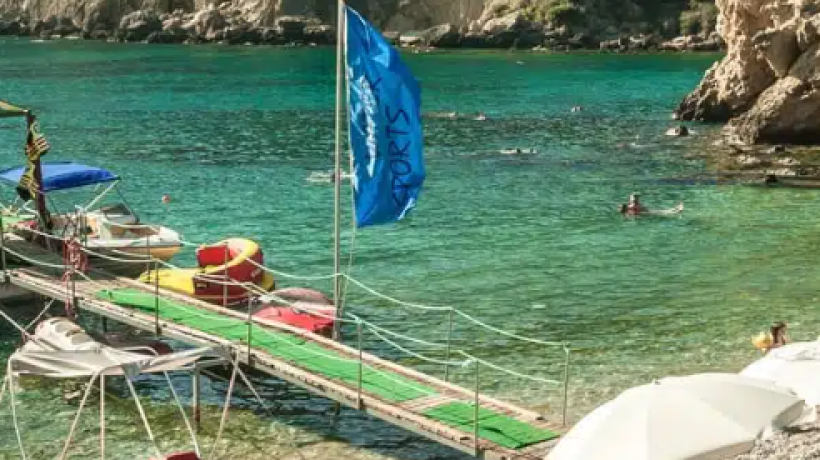 Six Greek islands popular with British expats