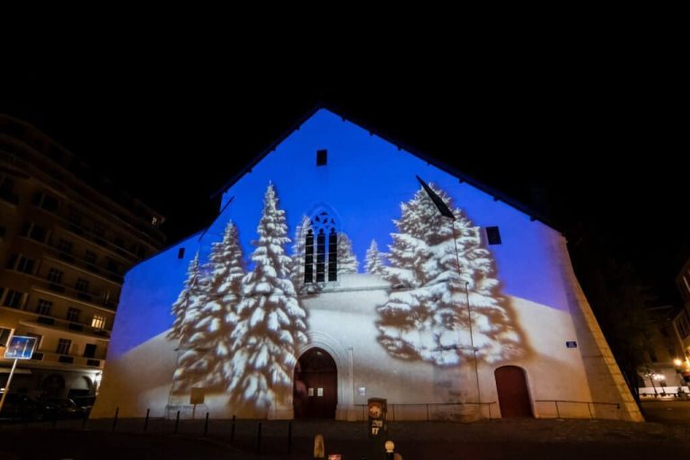 Gobo Projectors: Transform Spaces with Light and Design – Dino System